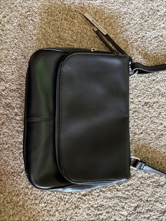 Wilsons Leather Handbags - Wilsons Leather Black Leather Messenger Crossbody